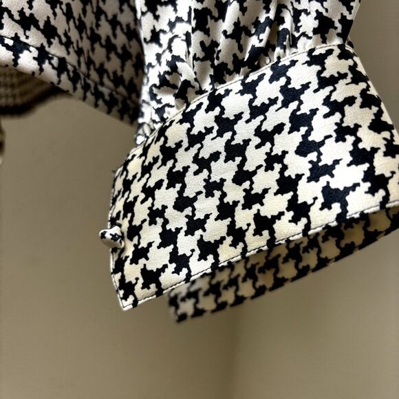 Mary Ann Restivo 100% Silk Size 12 Women's Collared w/Tie Long Sleeve Top Blouse - Picture 4 of 16